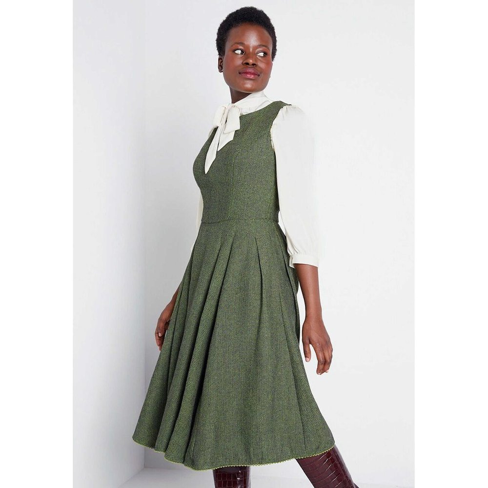 ModCloth x Collectif Retro A-line High Neck Green Dress with Pockets